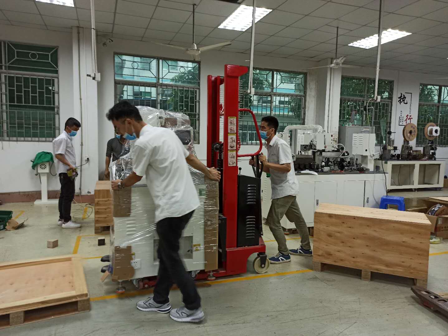 全力赶工|紧急出货全自动端子机